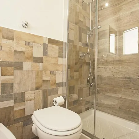 Cattedrale לינה וארוחת בוקר 3*