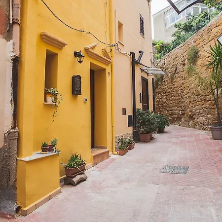 Cattedrale לינה וארוחת בוקר 3*